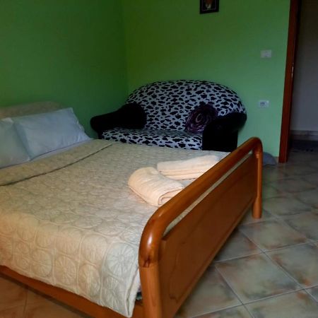 Manthoguesthouse Gjirokastër 外观 照片