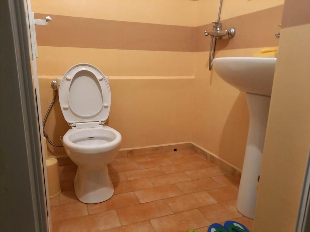 Manthoguesthouse Gjirokastër 外观 照片
